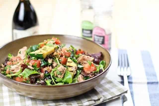 Tuna and grilled zucchini salad with canned tuna